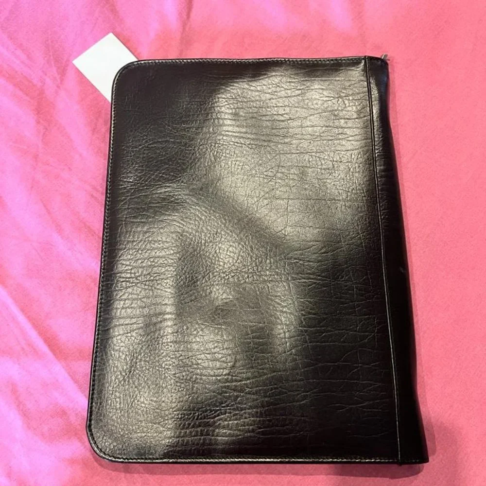 IKA BLACK LEATHER ENVELOPE STYLE COMPUTER CASE - NEW WITH TAG